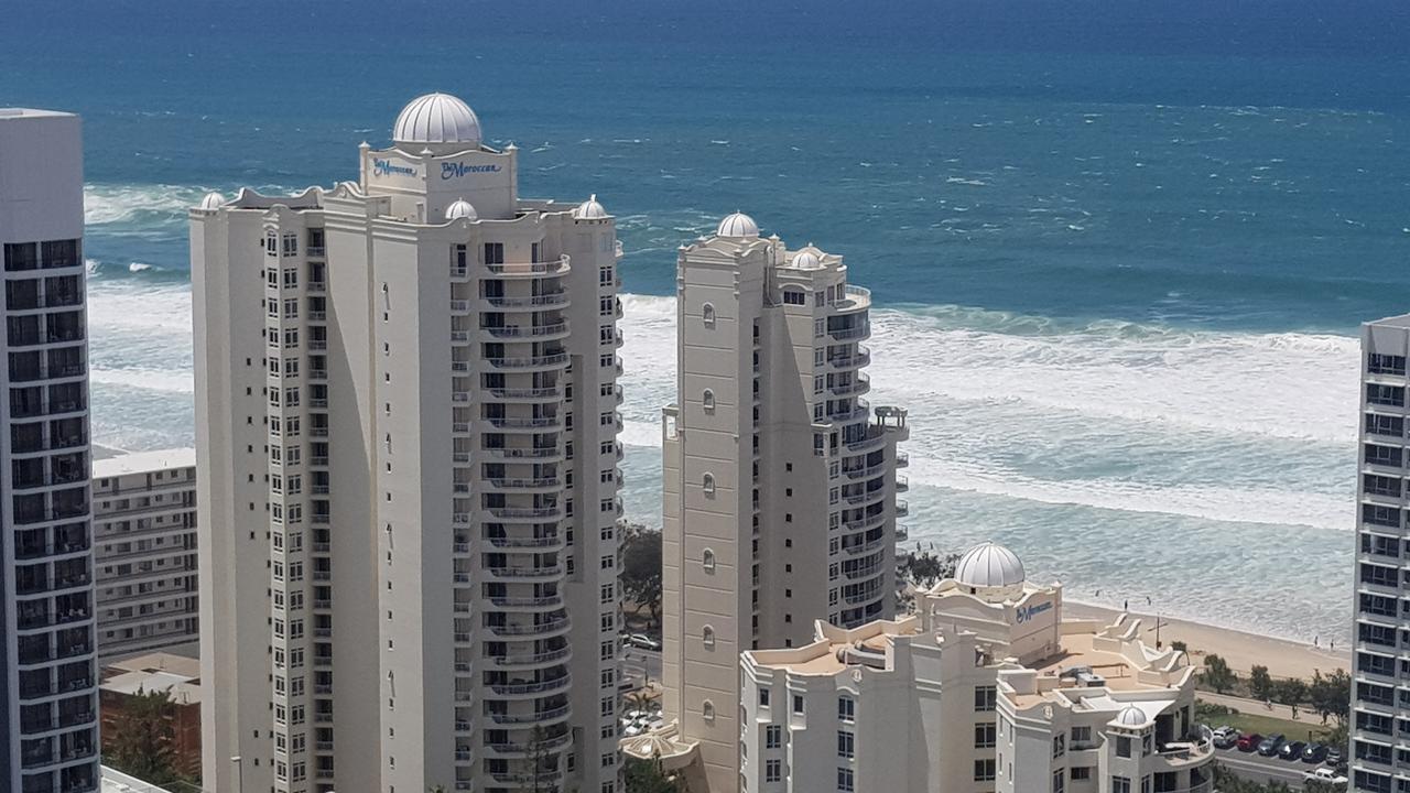 Apr Private Suites Moroccan By The Beach Gold Coast Exterior photo